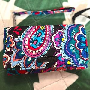 Vera Bradley RFID Smartphone Wristlet (Brand New, No Tag)
